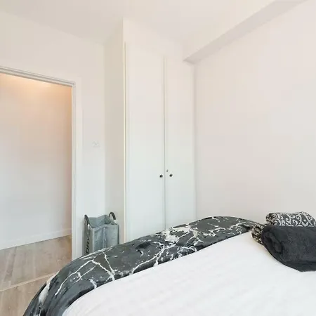 Elegant Modern 2 Bdrm Apt. Near Temple Bar ☘ * Dublin