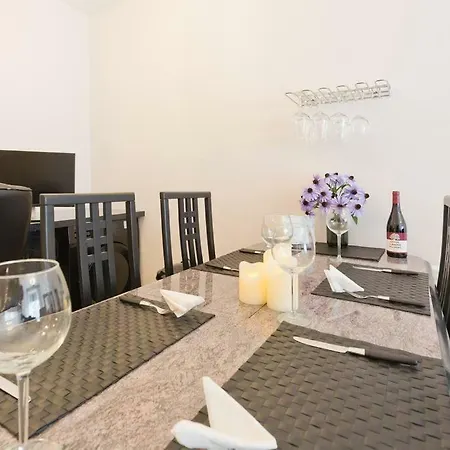 Apartment Elegant Modern 2 Bdrm Apt. Near Temple Bar ☘ Dublin