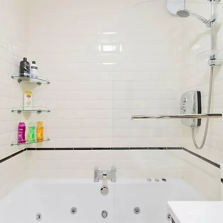 Elegant Modern 2 Bdrm Apt. Near Temple Bar ☘ Apartment *